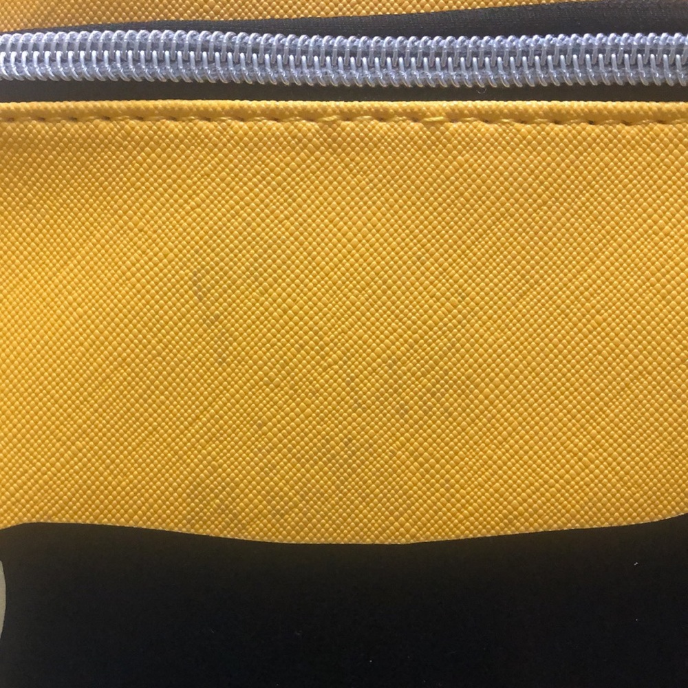 Marc Tetro Dachshund Crossbody Bag - Picture 4 of 5